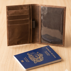Porta Pasaporte Cuero Chocolate